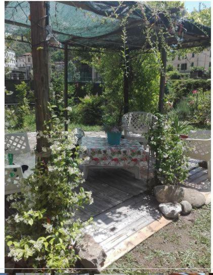 Bed and Breakfast Labarchettaok Кастельнуово-ди-Гарфаньяна Экстерьер фото